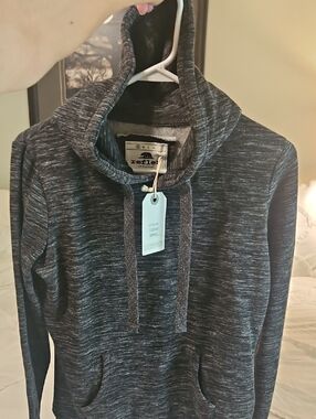 Heather Gray Women’s  Hoodie Sweatshirt W Pocket NWT